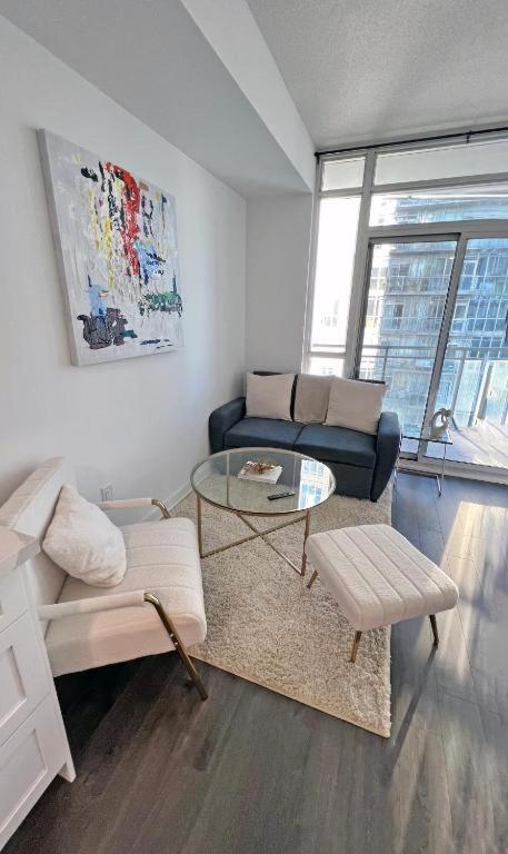 Cozy Condo In Downtown Toronto + Free Parking Exterior photo